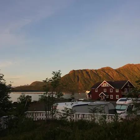 Κάμπινγκ Toftenes Sjohuscamping *