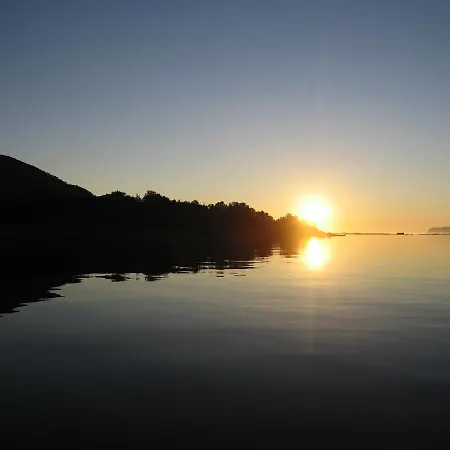 Toftenes Sjohuscamping