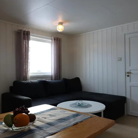 Toftenes Sjohuscamping Alsvåg