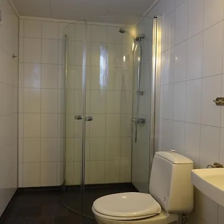 Toftenes Sjøhuscamping * Alsvåg