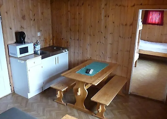 Camping Toftenes Sjohuscamping As Alsvåg